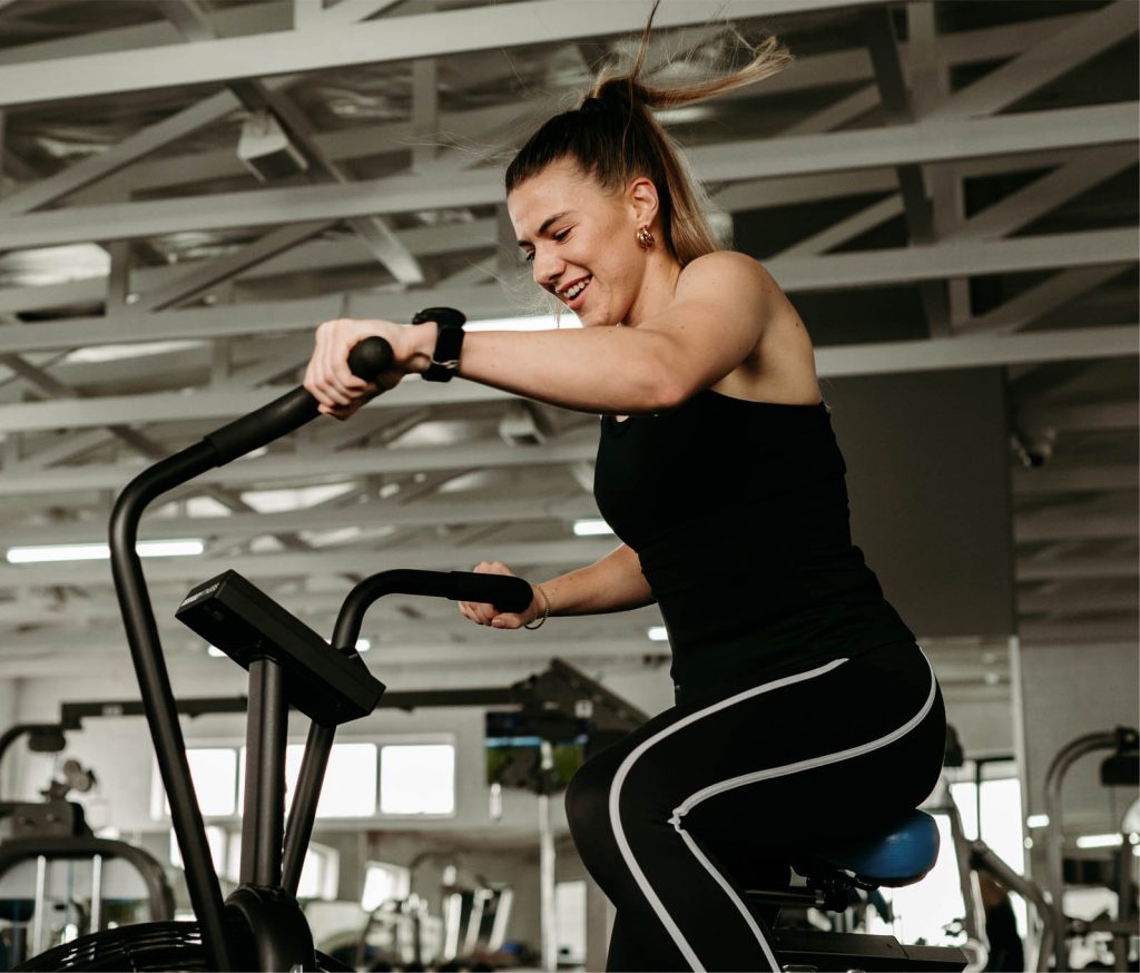 Amore, sports coach and personal trainer at Fit & Pure